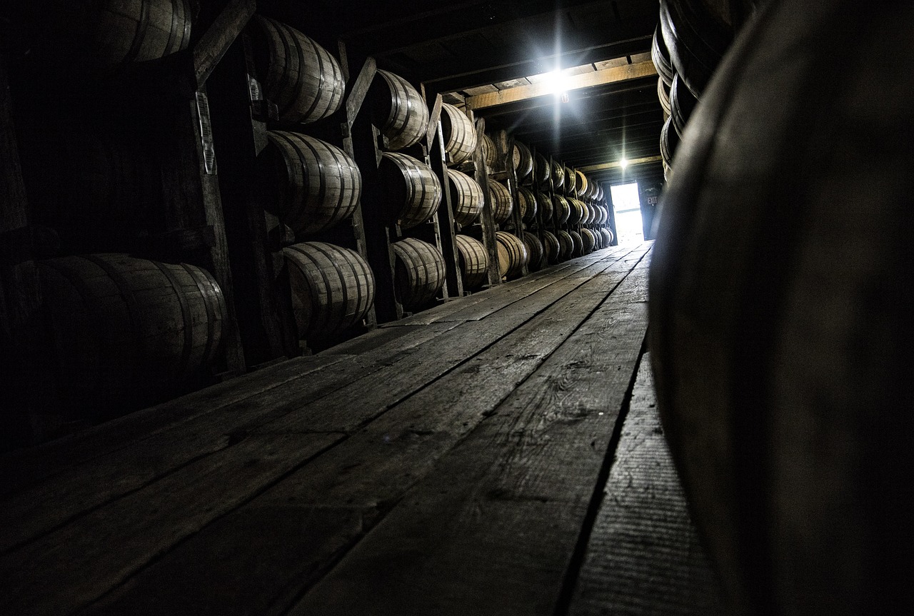 barrels, kentucky, distillery